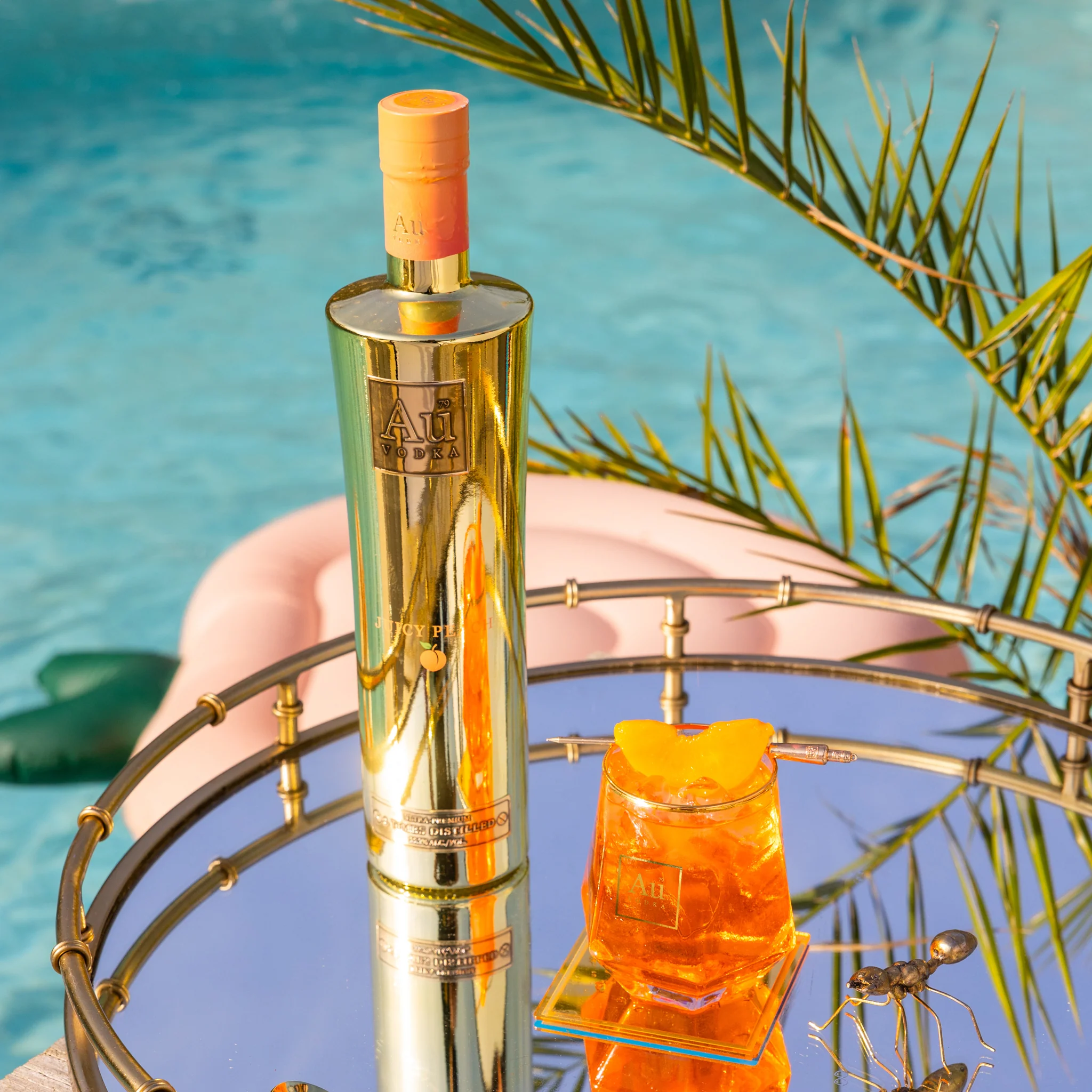 Au Vodka 70cl & Diamond Cut Glass