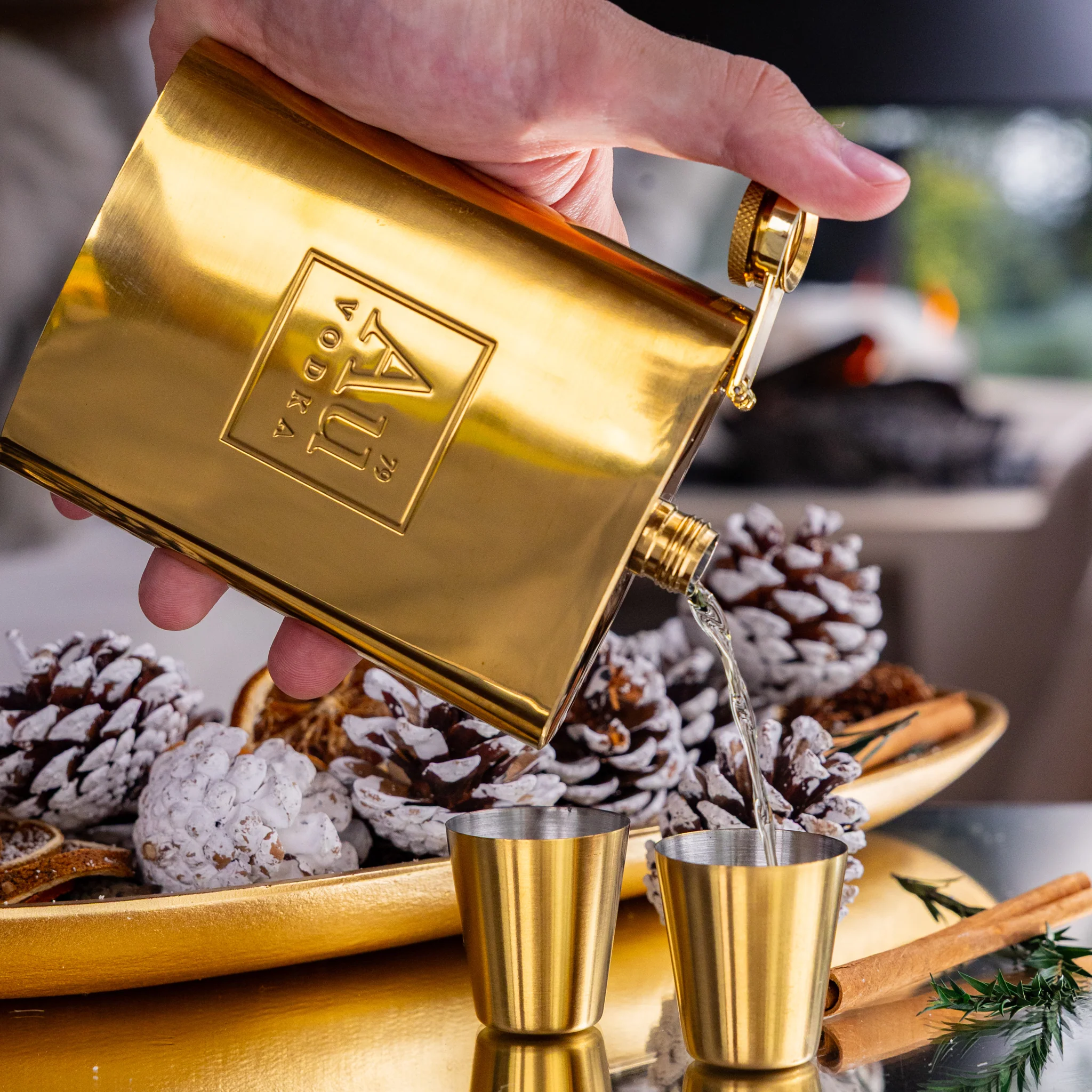 Au Gold Hip Flask - Image 3