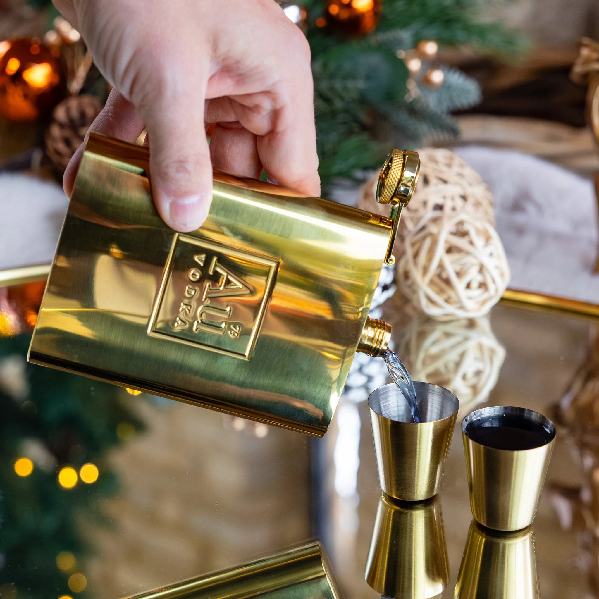 Au Gold Hip Flask - Image 6
