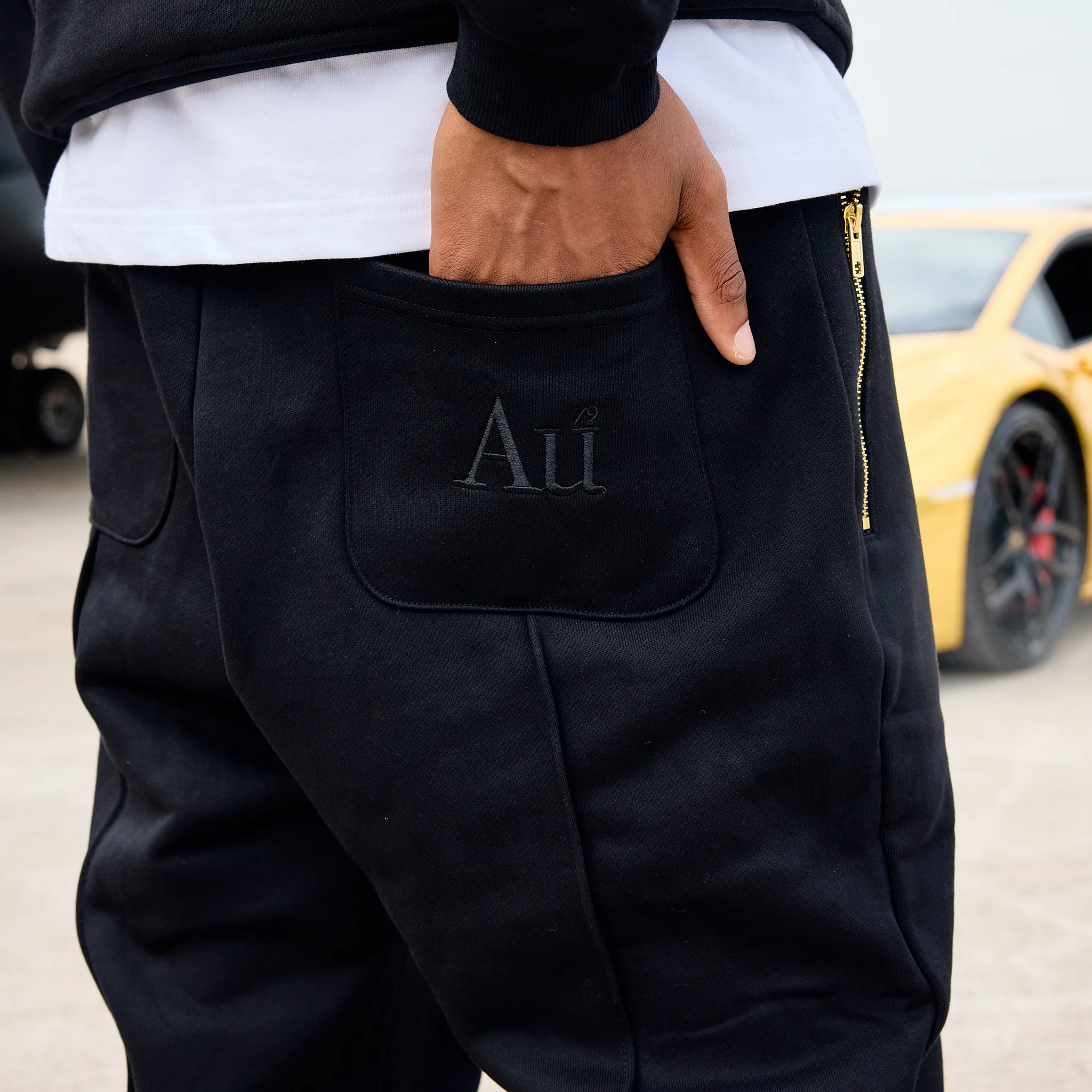 Au Signature Jogger - Image 7
