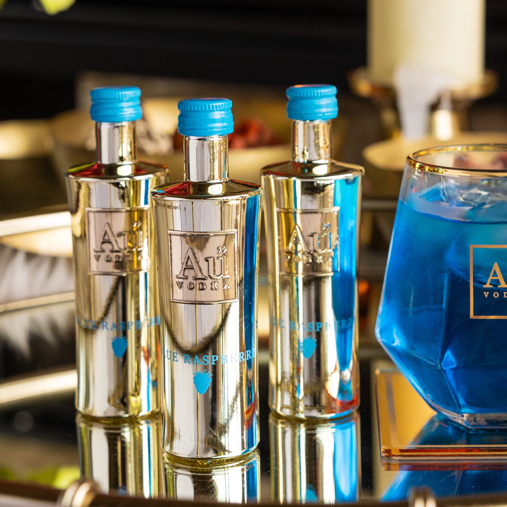 Au Vodka Blue Raspberry Miniature - Image 7