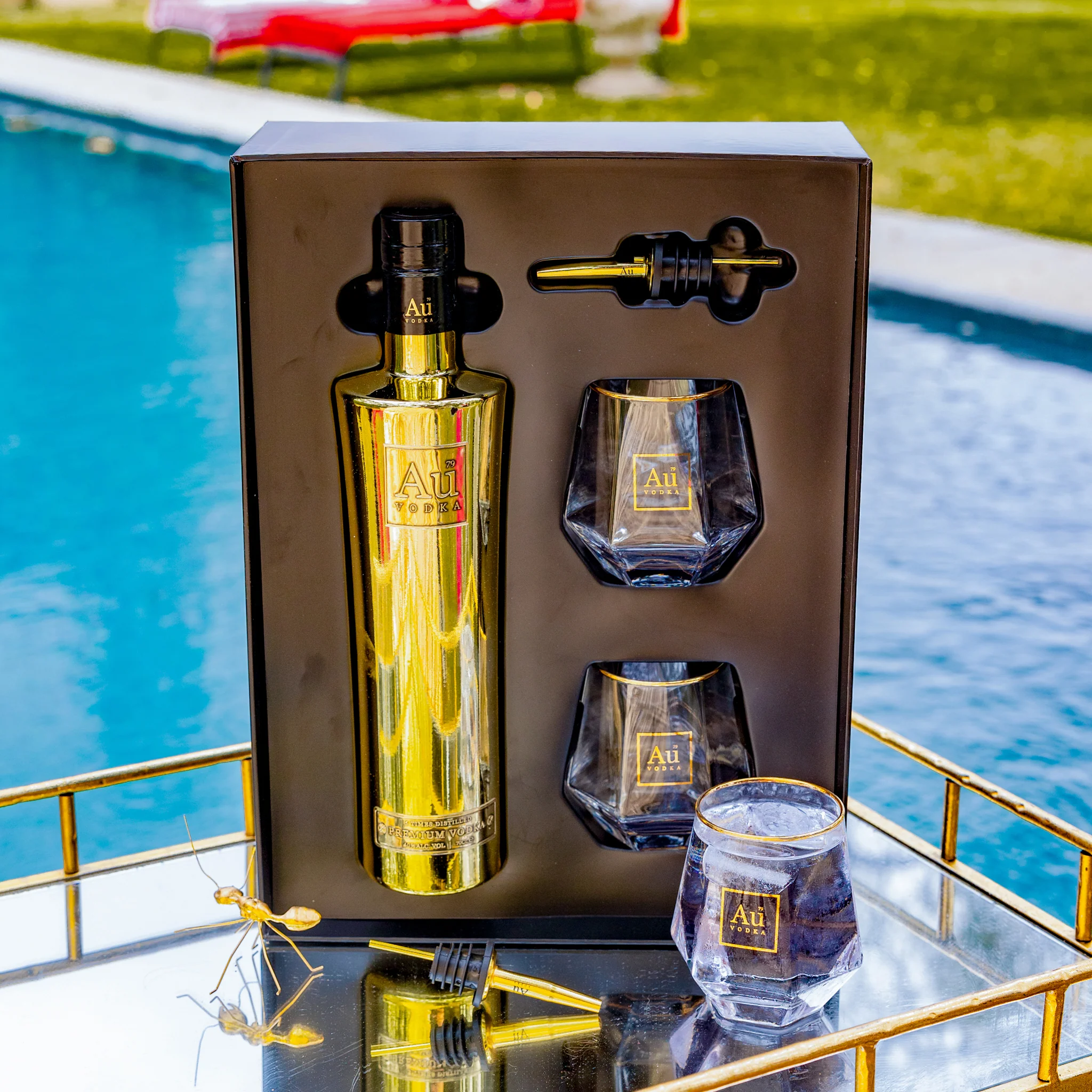 Au Vodka Gift Pack - Image 3