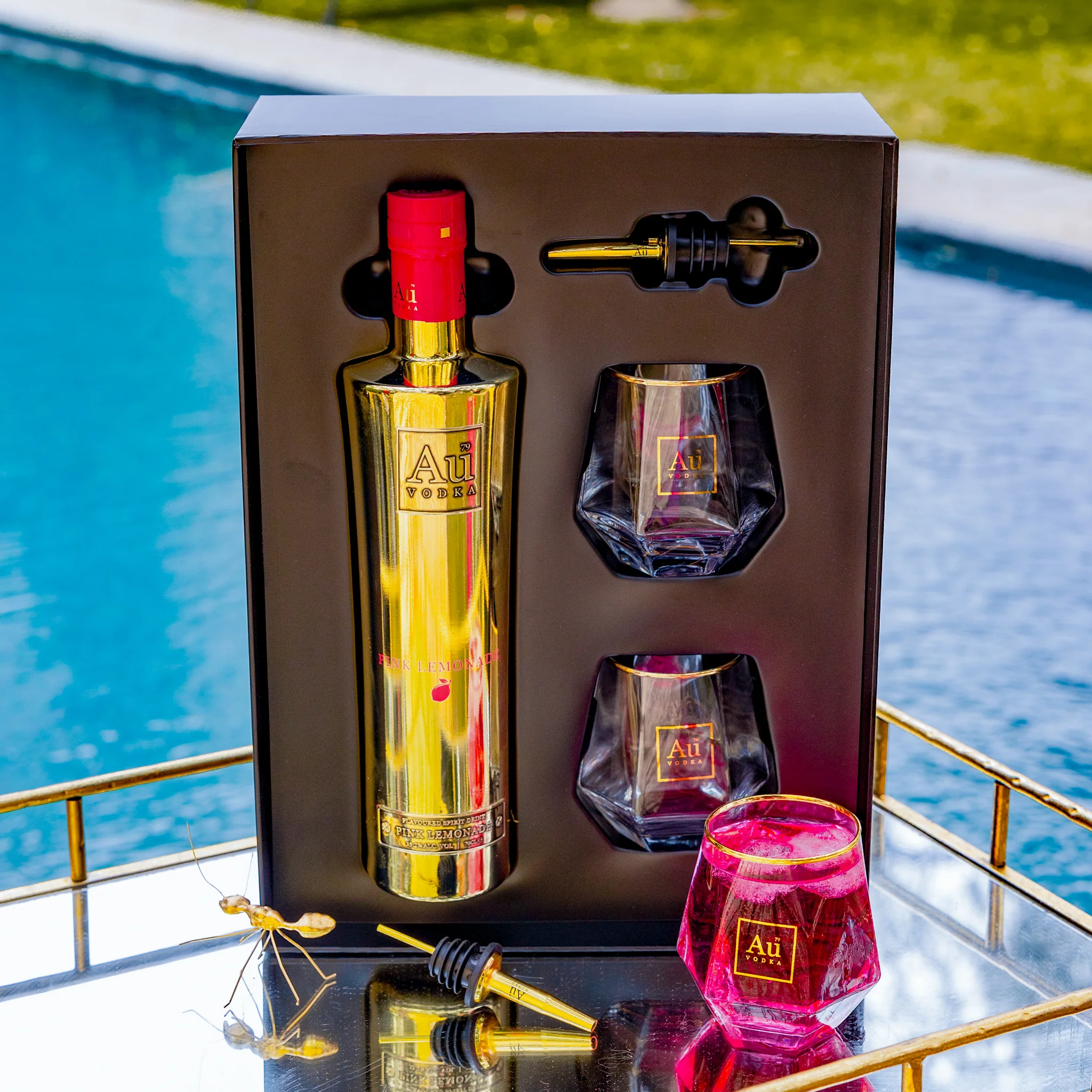 Au Vodka Gift Pack - Image 4