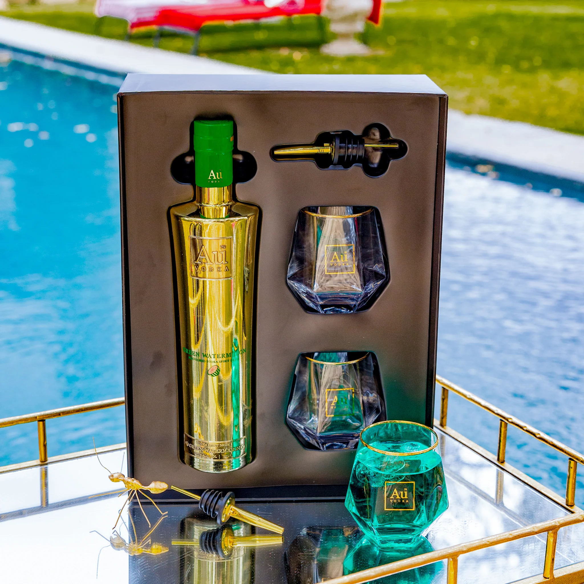 Au Vodka Gift Pack - Image 8