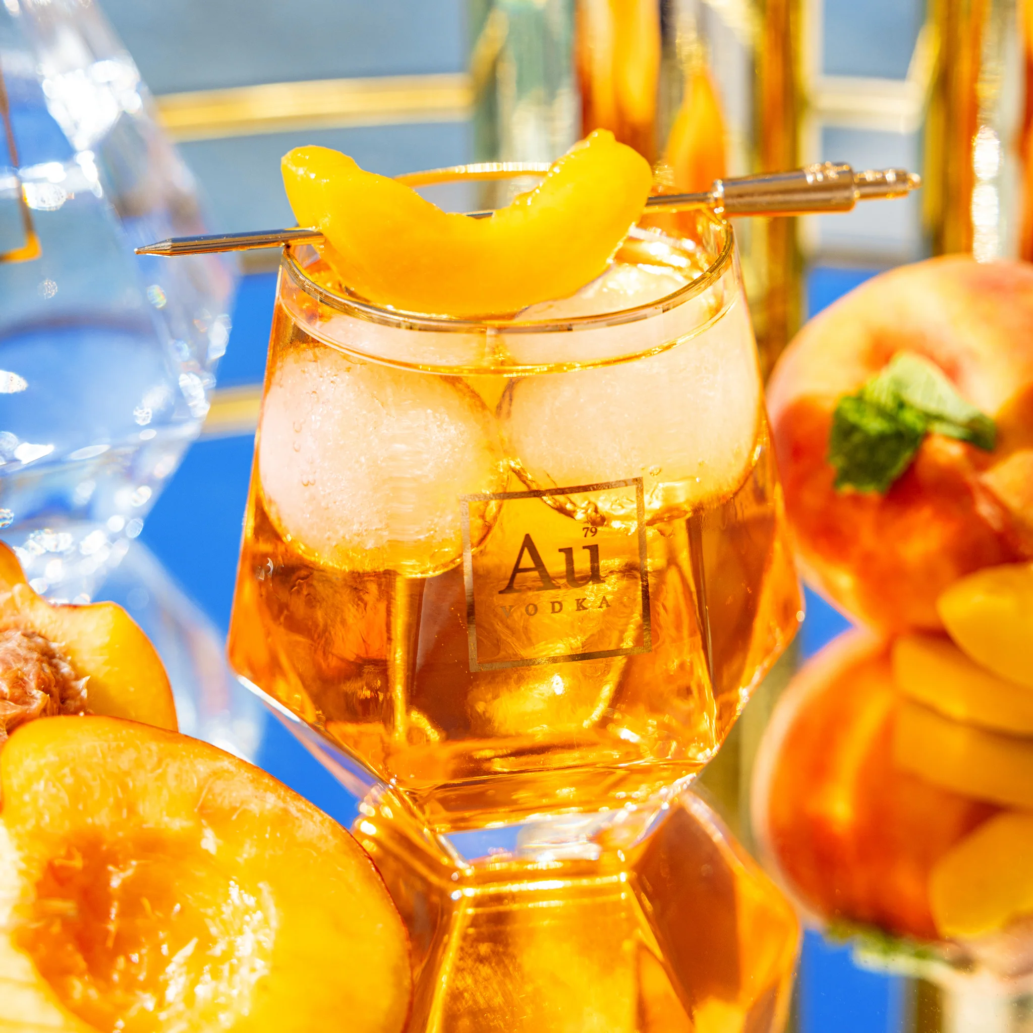 Au Vodka Juicy Peach 70cl - Image 4