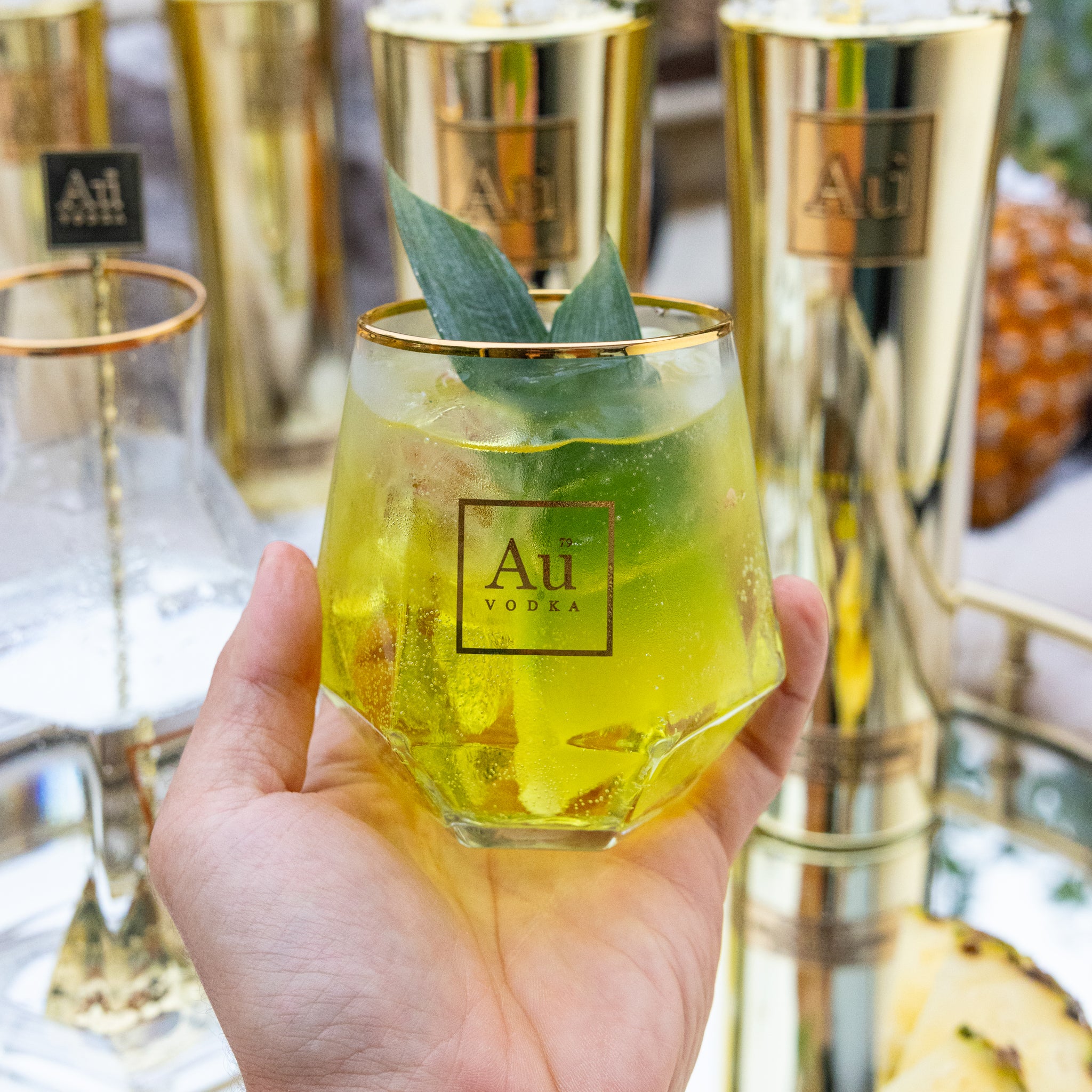 Au Vodka Pineapple Crush 70cl - Image 7