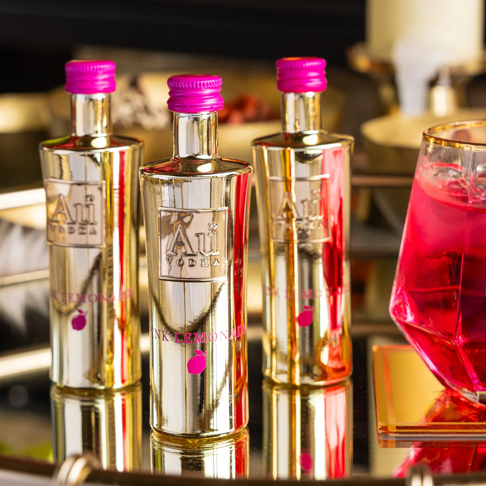 Au Vodka Pink Lemonade Miniature - Image 4